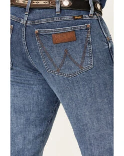 Wrangler Retro Green Men's Brierley Light Medium Wash Stretch Slim Straight Jeans -Ariat Shop 2000359722 413 P4