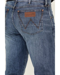 Wrangler Men's 88MWZ Retro Sawdust Medium Wash Slim Straight Denim Jeans - Tall -Ariat Shop 2000374566 415 P4